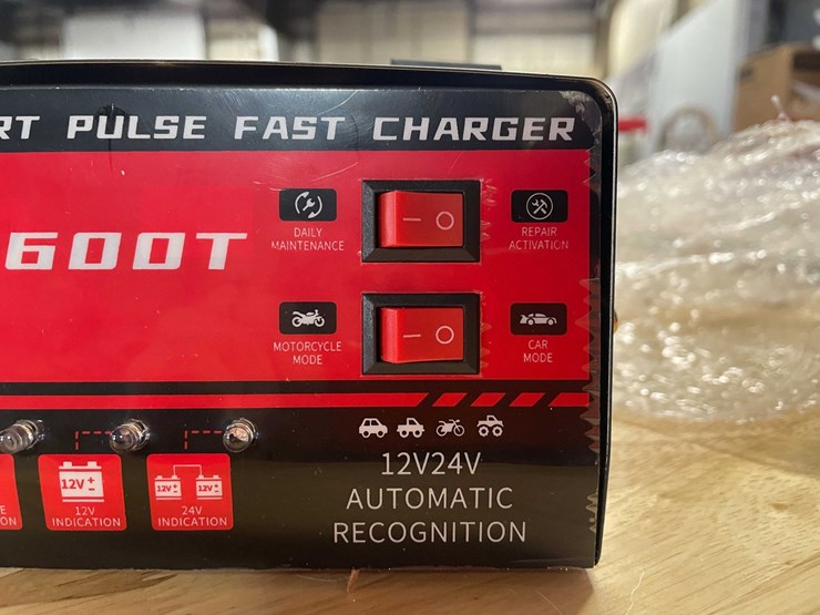 #2580-•-smart-battery-charger-(cw)-image-5