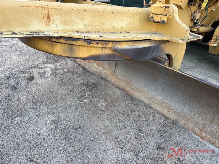 1993-deere-670b-image-12