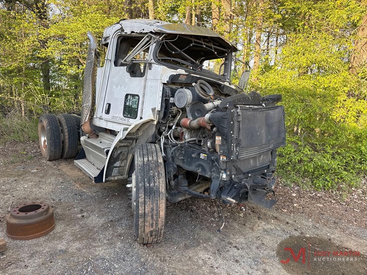 2018-kenworth-t270-image-1