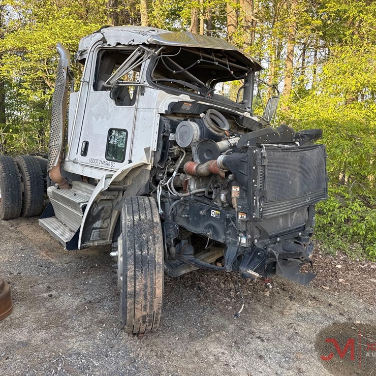 2018 KENWORTH T270
