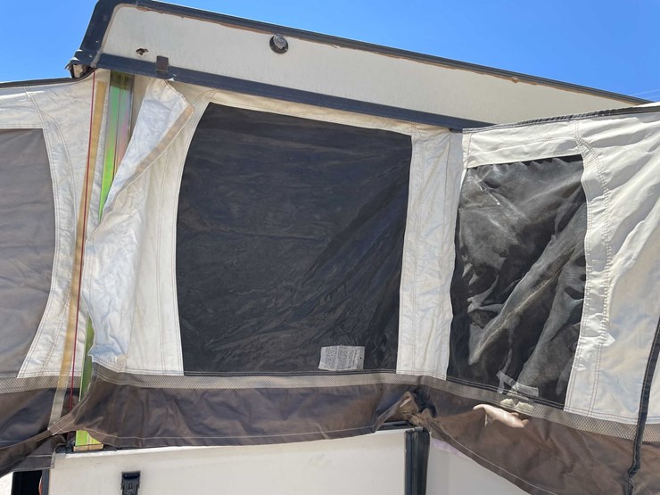 #171-•-2015-rockwood-hw-camper-(has-tx-title)-image-19