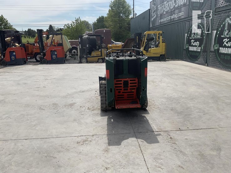 2019-bobcat-mt85-image-3