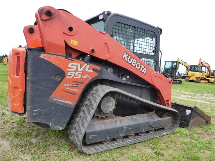 2020-kubota-svl95-2s-image-3