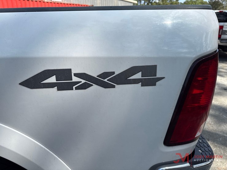 2018-dodge-2500-image-8