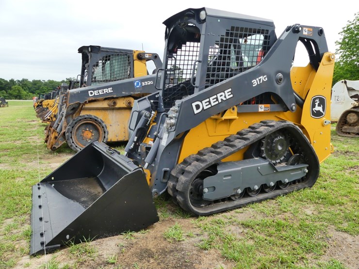 2024-deere-317g-image-1