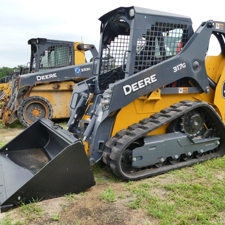 2024 DEERE 317G