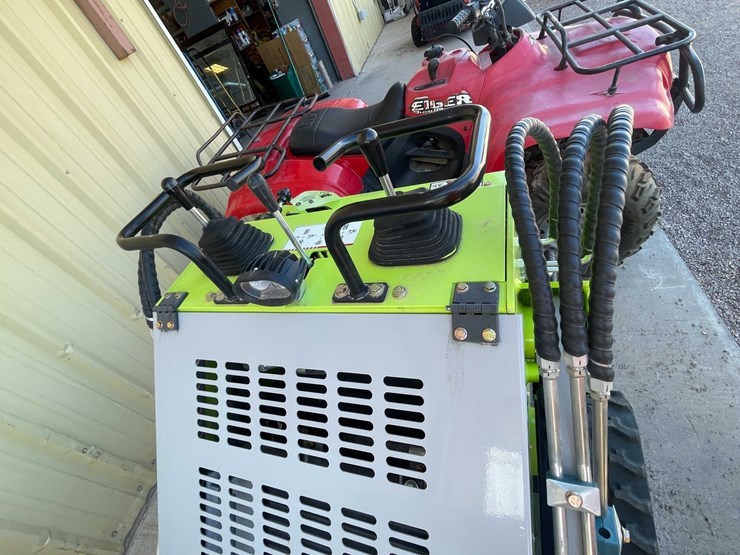 #251-•-mini-skid-steer-image-14