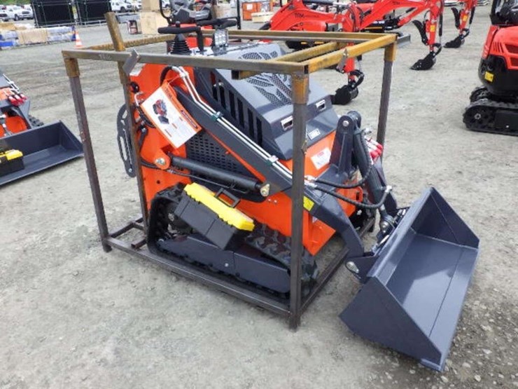2026-tpm-t460-skid-steer-tracked-loader-image-4