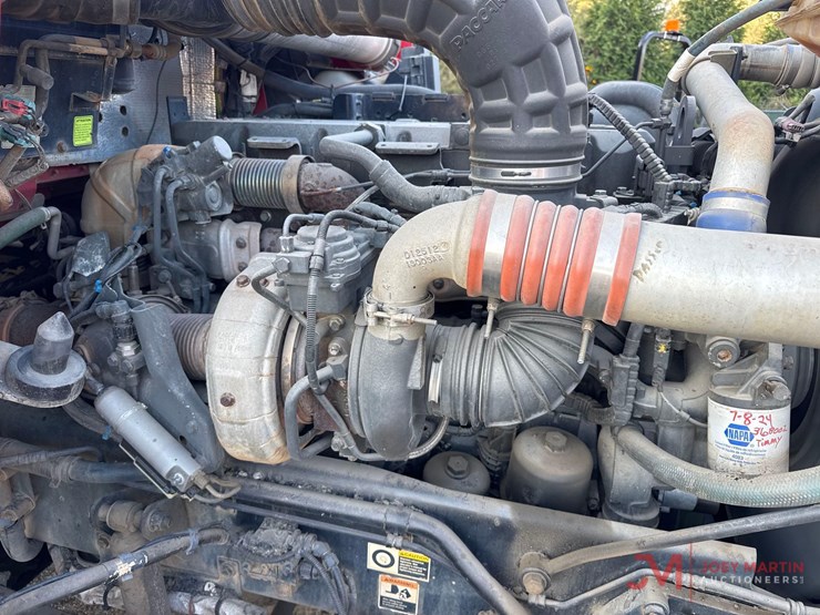 2013-kenworth-t800-image-23
