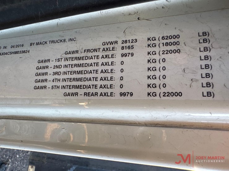 2017-mack-gu713-grantie-tri-axle-dump-truck-image-29