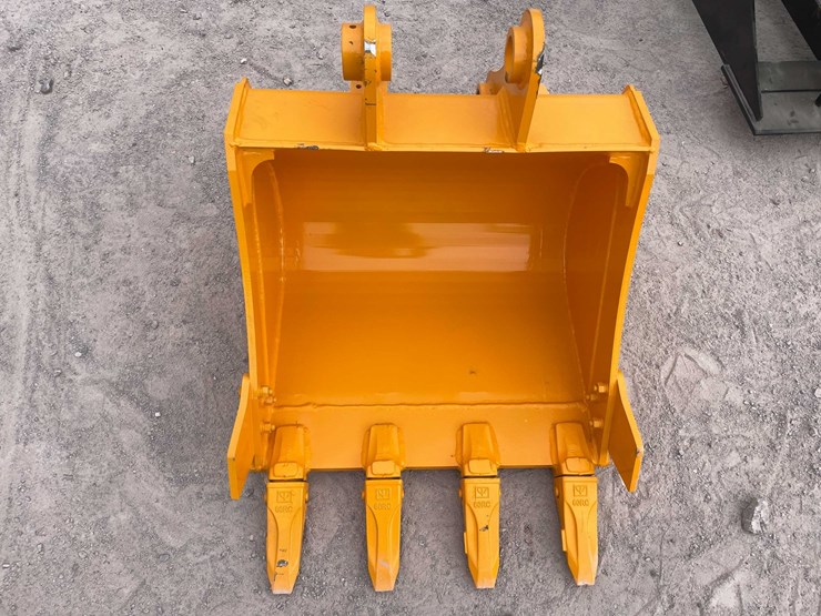 2026-caterpillar-305-image-1