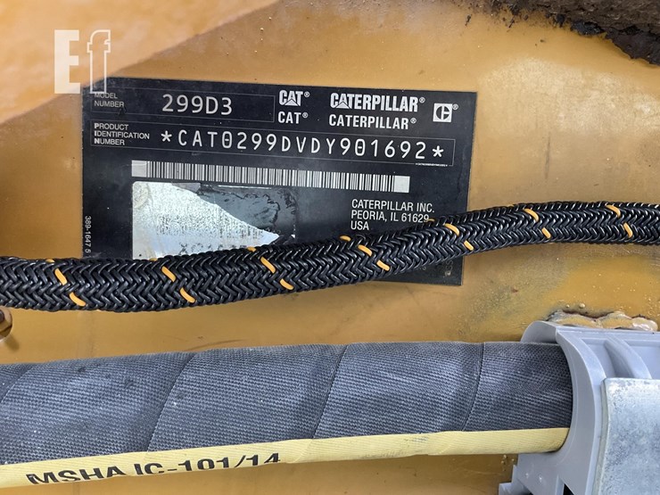2021-caterpillar-299d3-image-21