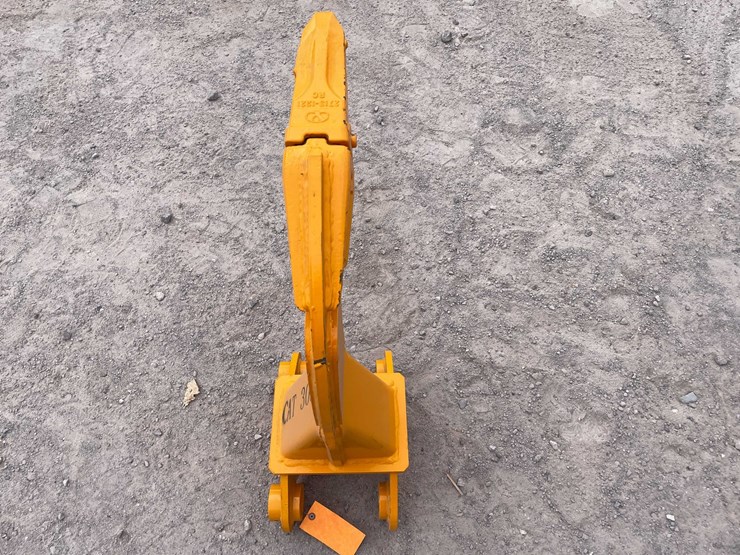 2026-caterpillar-305-image-4