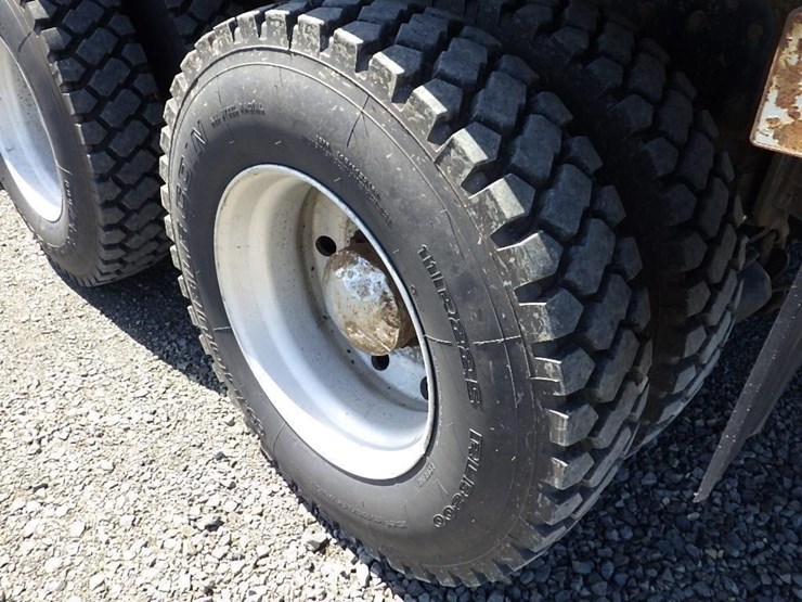 1999-kenworth-t800-image-40