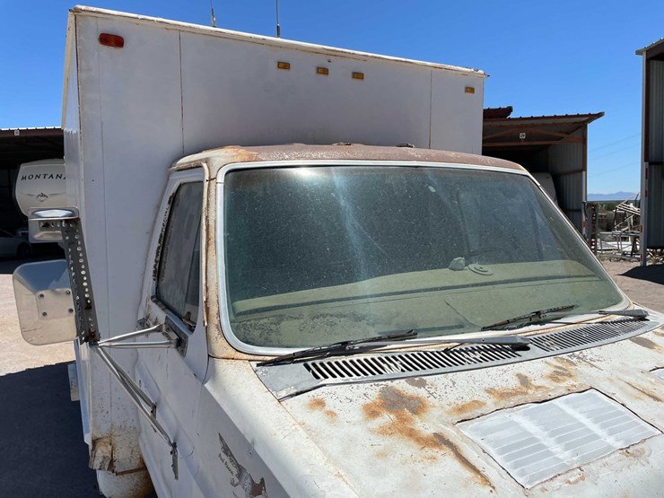 #170-•-1977-ford-e-383-box-truck-(has-nm-title)-image-25