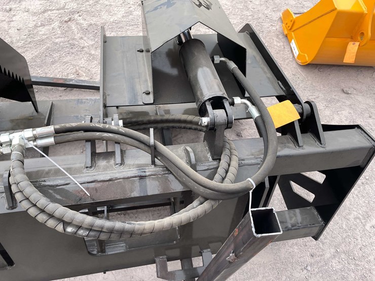 #3117-•-unused-2026-skid-steer-hollow-wood-grabber-image-9