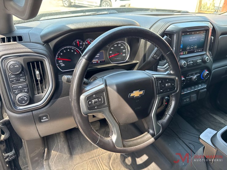 2020-chevrolet-silverado-1500-image-17