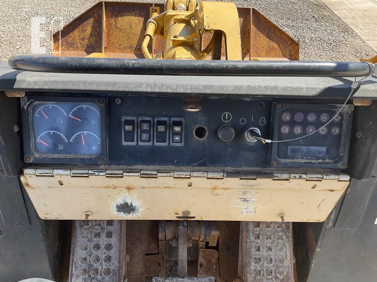 2000-caterpillar-953c-image-16