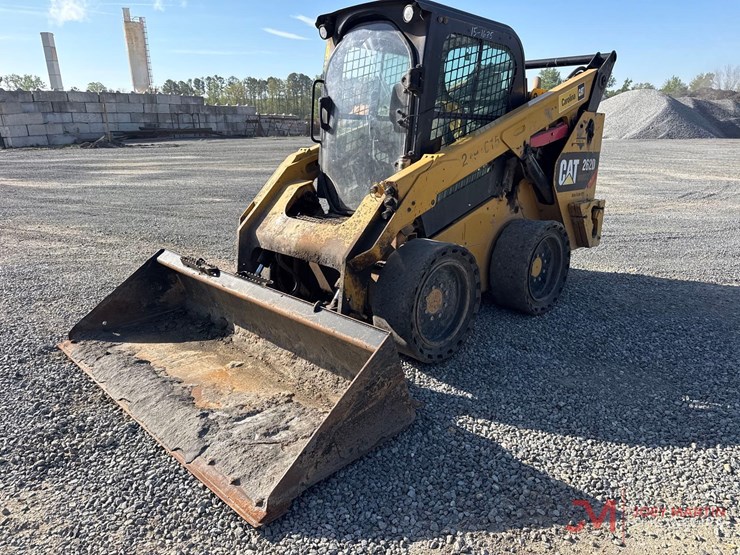 2014-caterpillar-262d-image-6