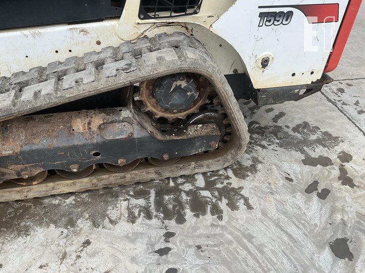 2020-bobcat-t590-image-9
