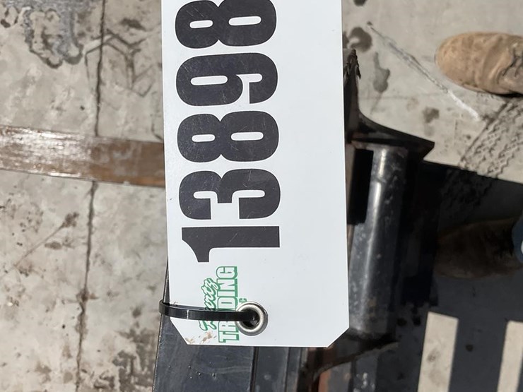 2018-dirt-dog-pallet-forks-image-7