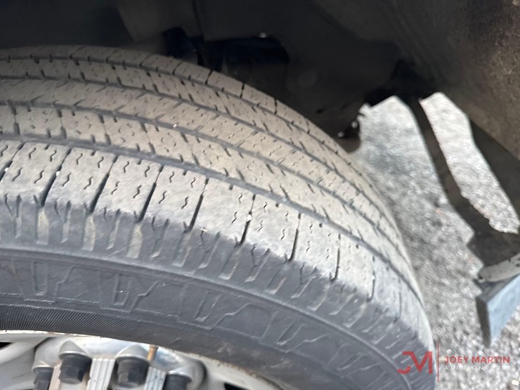 2020-chevrolet-3500-image-9