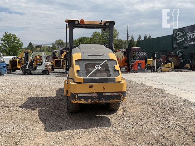 2018-volvo-sd75b-image-3