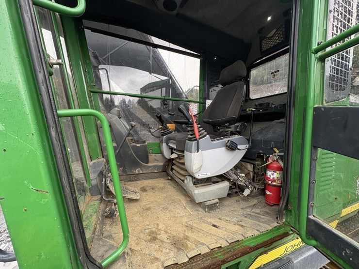 2017-deere-3754g-image-11