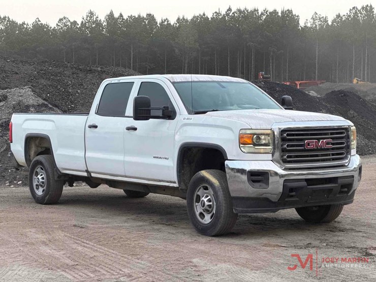 2015-gmc-2500-image-1