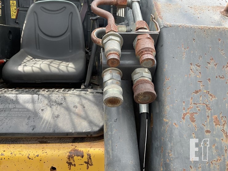 2005-new-holland-ls190-image-11