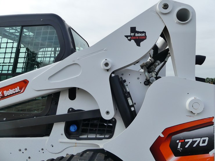 2023-bobcat-t770-image-8