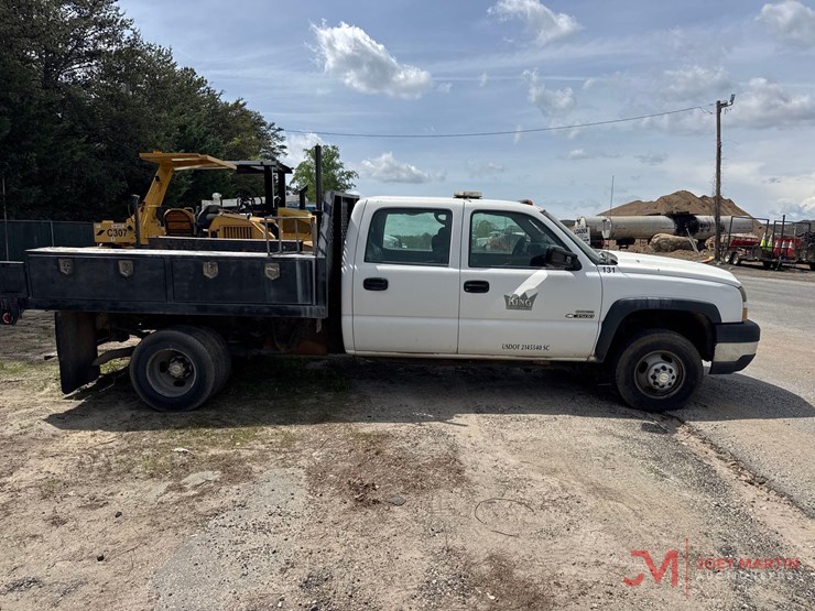 2007-chevrolet-3500-image-2