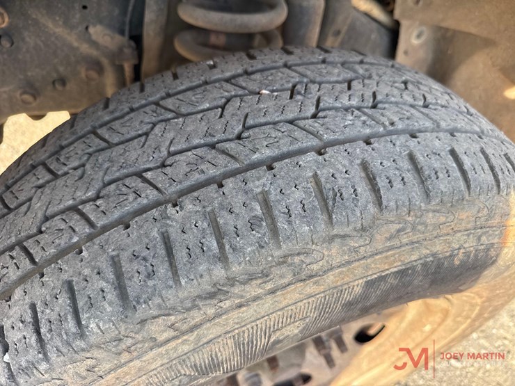 2015-ford-f250-xl-image-8