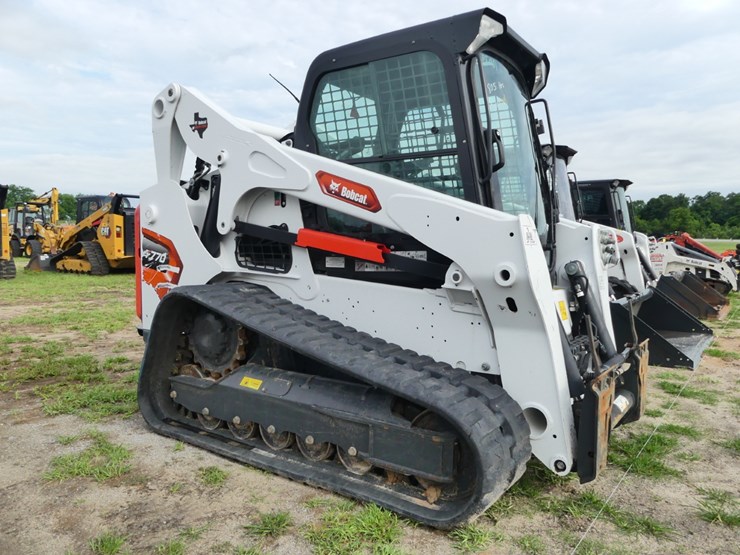 2023-bobcat-t770-image-1