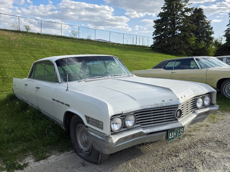 1964-buick-electra-225-4dr-ht-image-2