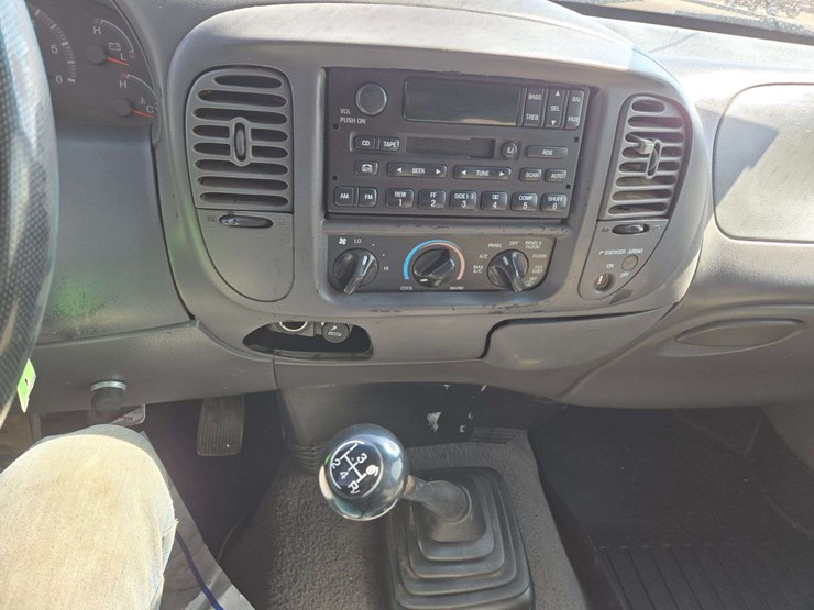 2000-ford-f150-image-15