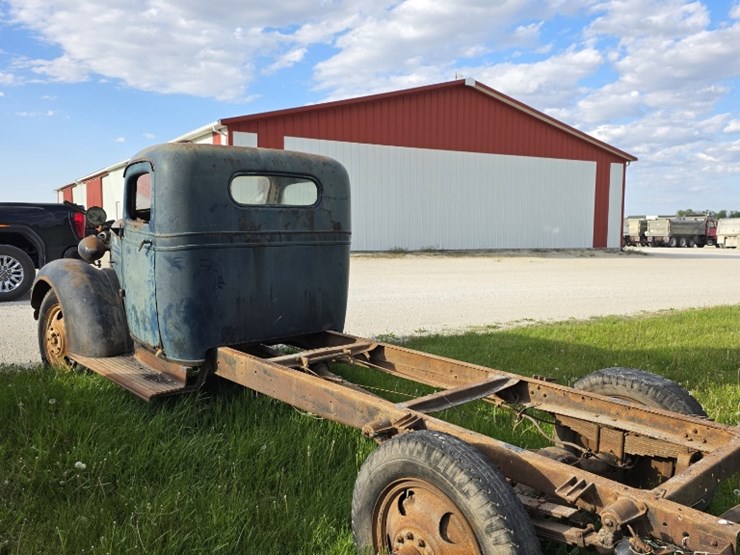 1937-chevrolet-truck-image-3
