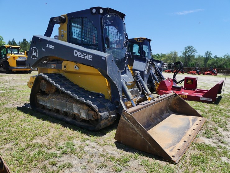 2022-deere-333g-image-2