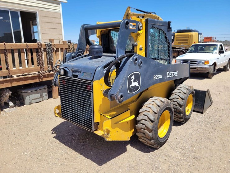 deere-320g-image-6