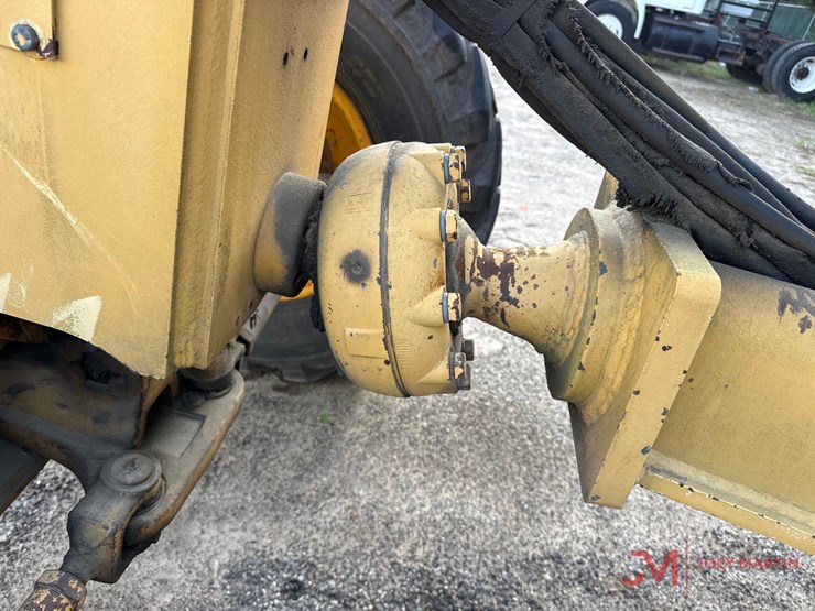 1993-deere-670b-image-9