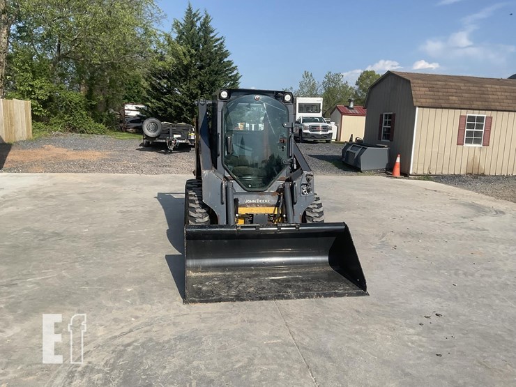 2021-deere-318g-image-7