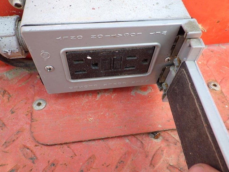 2019-skyjack-sj6826rt-image-25