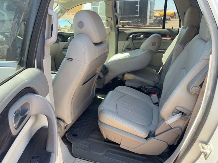 2017-buick-enclave-image-10