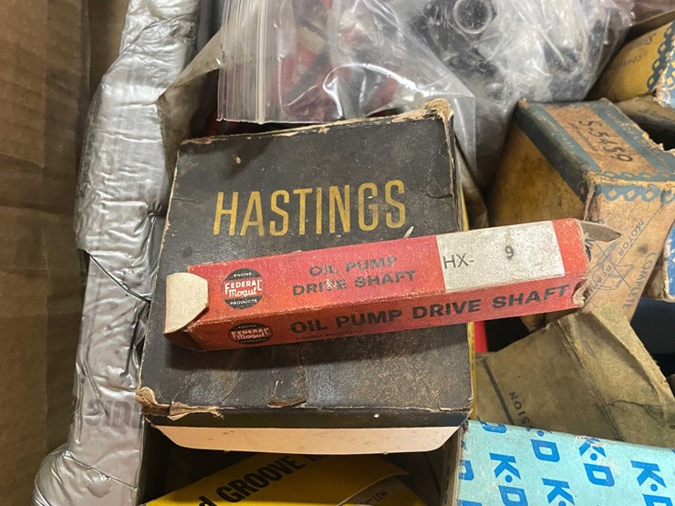 #2543-•-tote-of-car-parts-(g)-image-18