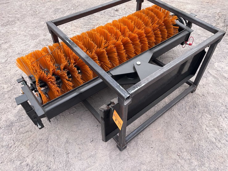 #3114-•-unused-2026-skid-steer-sweeper-image-4