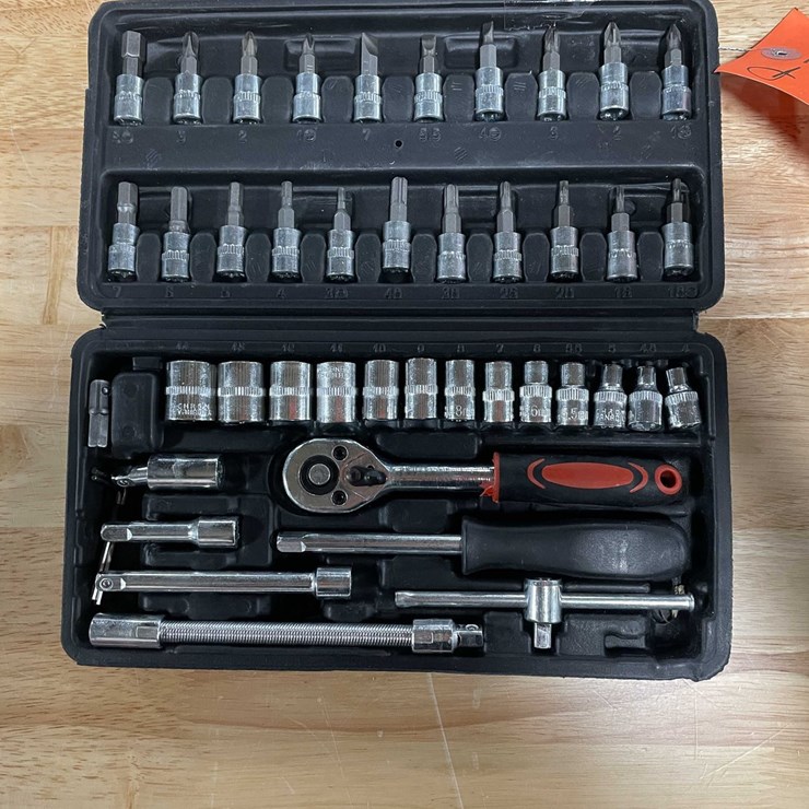 #2568 • 46 Piece Socket Set (CW)