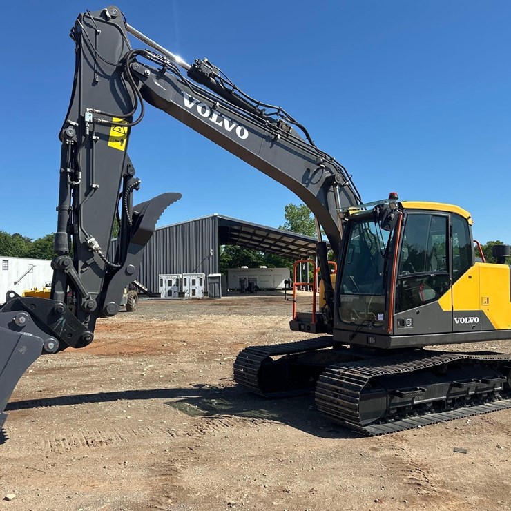 2021 VOLVO EC140EL