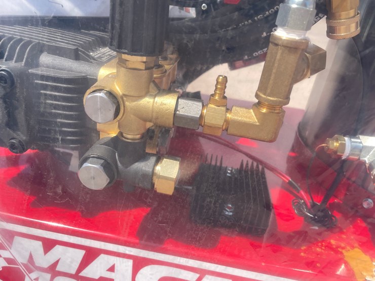 #247-•-magnum-4000-gold-power-washer-image-14