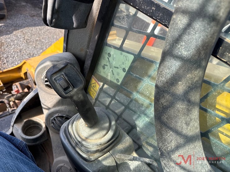 2018-caterpillar-289d-image-21