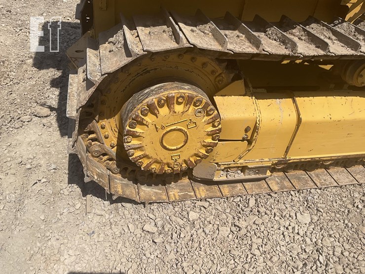 2022-caterpillar-d1-image-10
